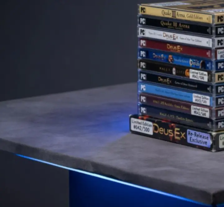 Collection de nouvelles éditions et rééditions de jeux PC en vitrines modernes.