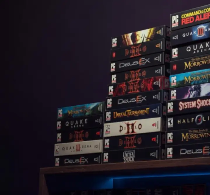 Boîtes PC vintage éclairées sous une lumière cinématographique